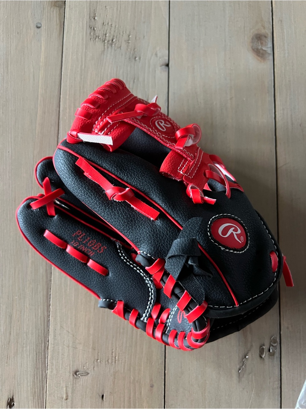 New Rawlings Glove 10 inch